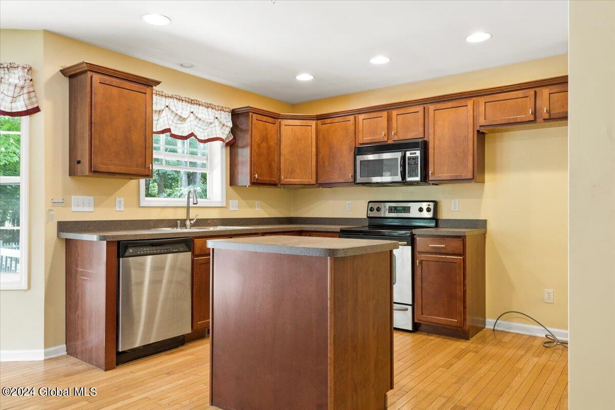 14 Moonglow Road Wilton, NY 12831 - Photo 8 of 28 04-IMG_0006