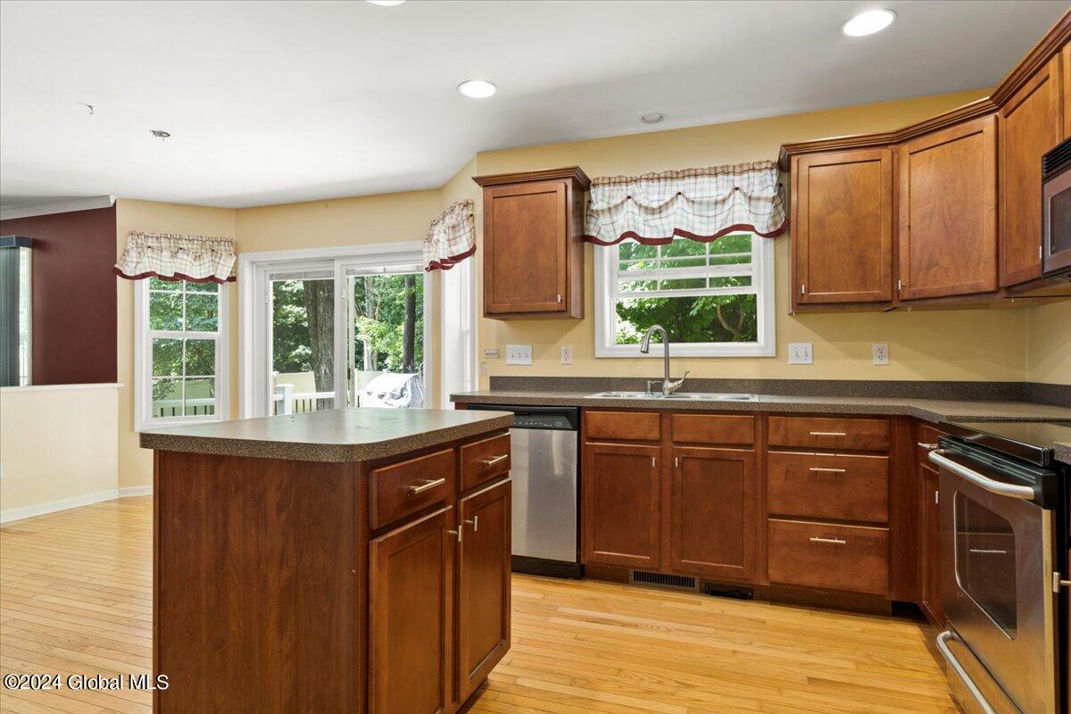 14 Moonglow Road Wilton, NY 12831 - Photo 9 of 28 05-IMG_0009