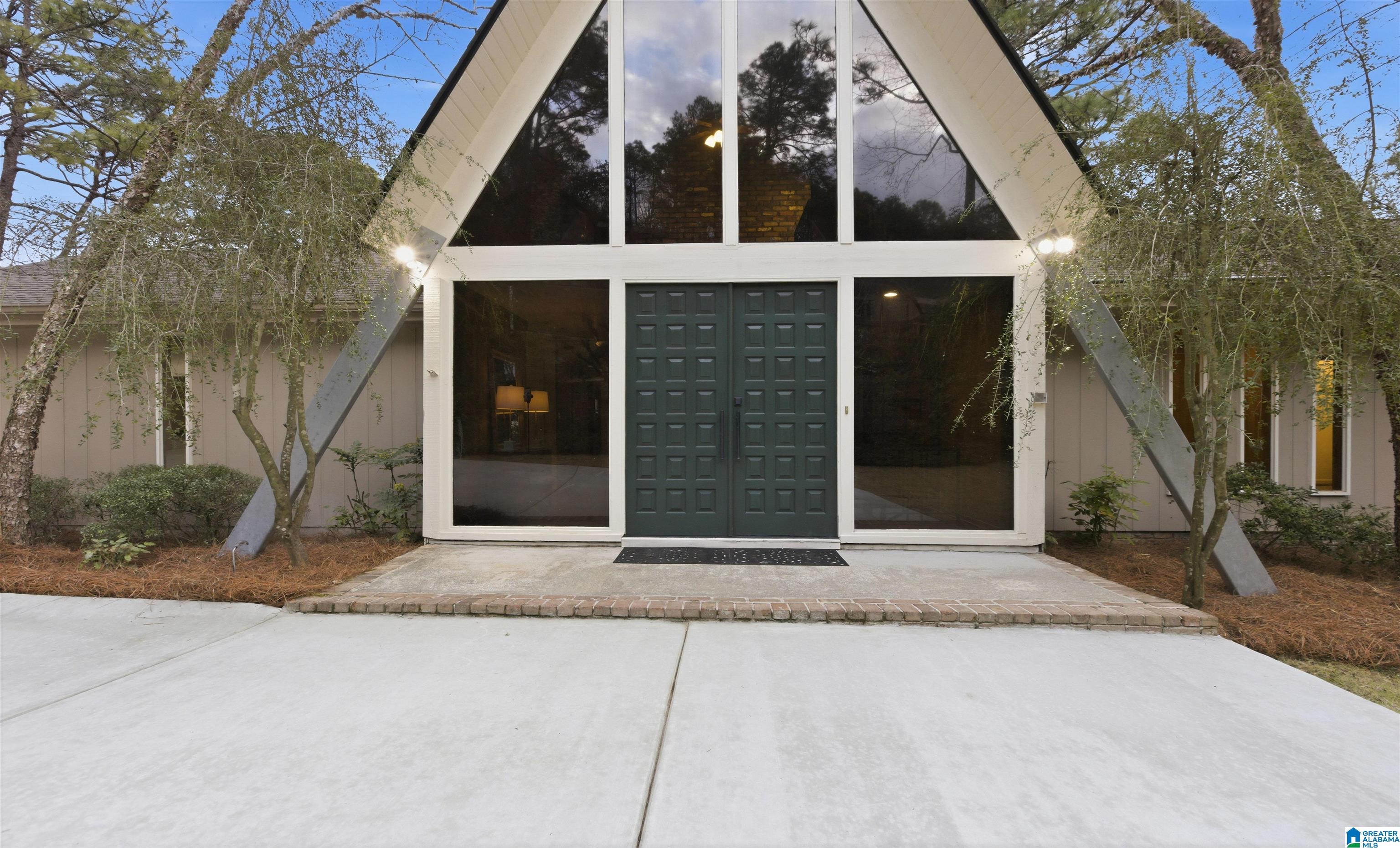 3113 Renfro Road Vestavia Hills, AL 35216 - Photo 4 of 68 Gallery Image 4