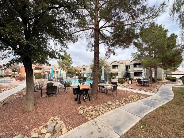 $1,400 | 555 East Silverado Ranch Boulevard, Unit 2085, Las Vegas, NV 89183