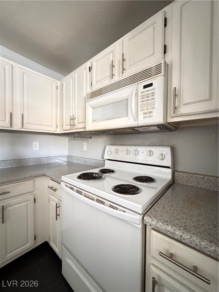 555 East Silverado Ranch Boulevard, Unit 2085 Las Vegas, NV 89183 - Photo 4 of 26