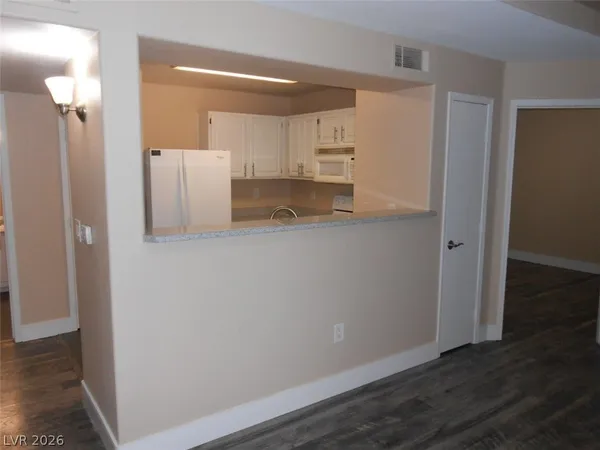 $1,400 | 555 East Silverado Ranch Boulevard, Unit 2085, Las Vegas, NV 89183