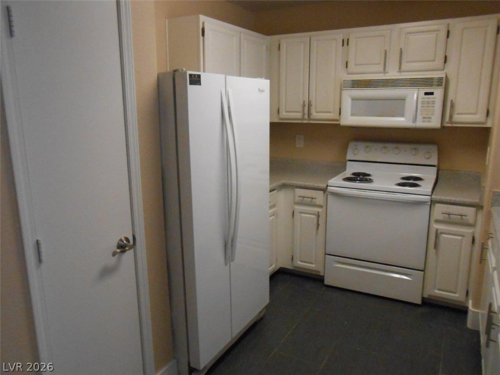 555 East Silverado Ranch Boulevard, Unit 2085 Las Vegas, NV 89183 - Photo 8 of 26