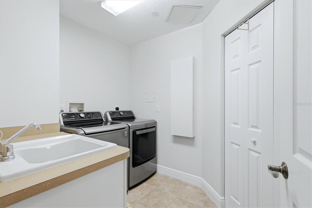 6360 Water Crest Way, Unit 201 Lakewood Ranch, FL 34202 - Photo 30 of 64