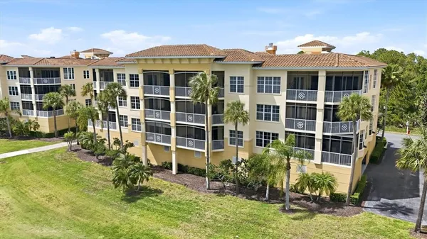 $689,000 | 6360 Water Crest Way, Unit 201, Lakewood Ranch, FL 34202