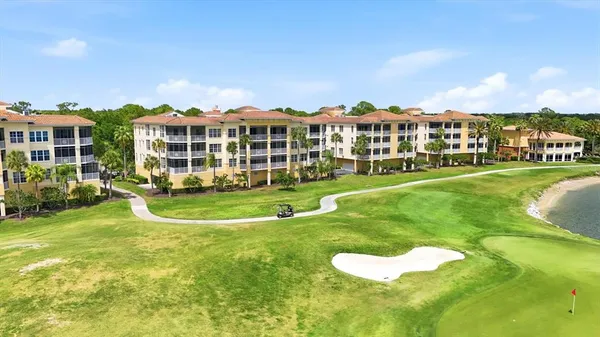 $689,000 | 6360 Water Crest Way, Unit 201, Lakewood Ranch, FL 34202