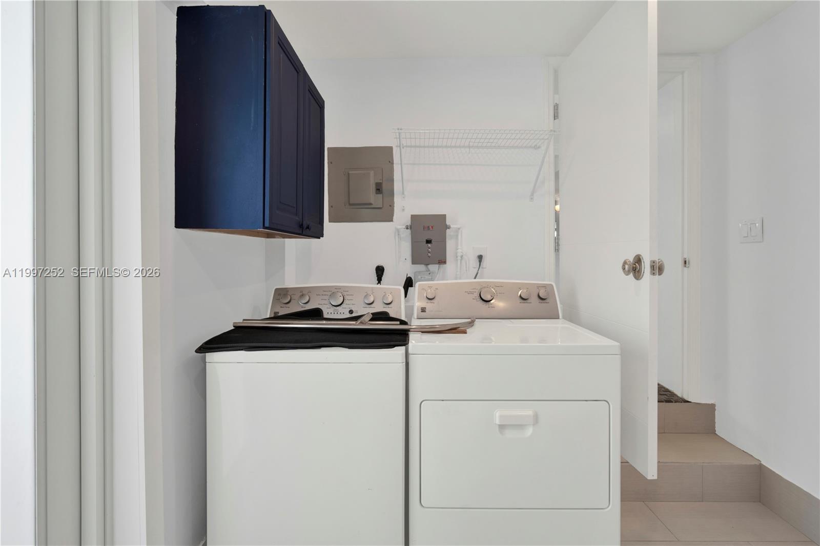 5901 Southwest 45th Street Miami, FL 33155 - Photo 13 of 21