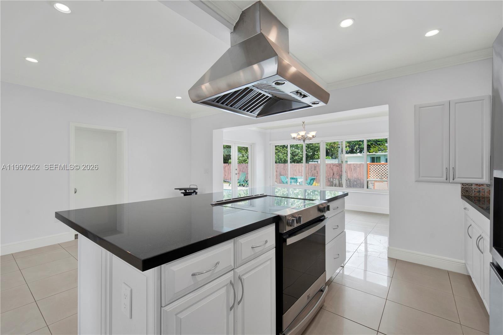 5901 Southwest 45th Street Miami, FL 33155 - Photo 7 of 21