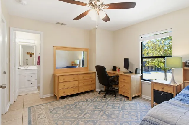 $174,900 | 741 White Drive, Unit 32, Tallahassee, FL 32304