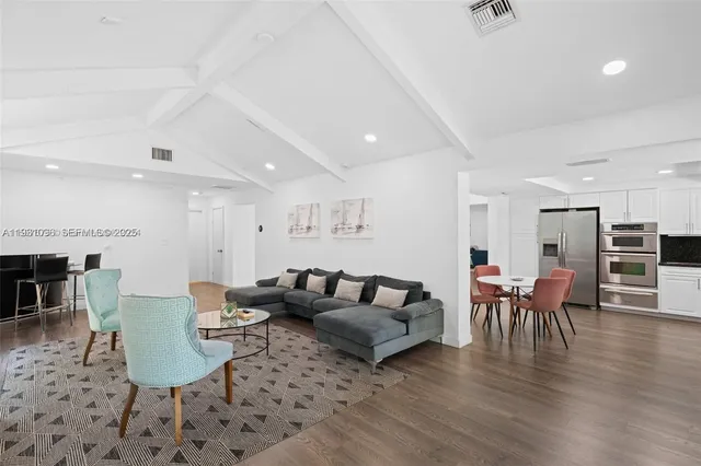 $2,975,000 | 413 Holiday Drive, Hallandale Beach, FL 33009