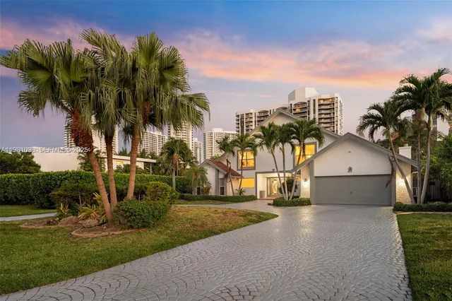 $2,975,000 | 413 Holiday Drive, Hallandale Beach, FL 33009
