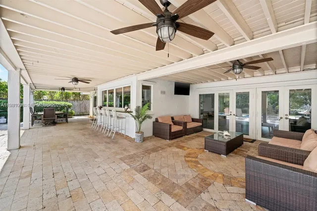 $2,975,000 | 413 Holiday Drive, Hallandale Beach, FL 33009