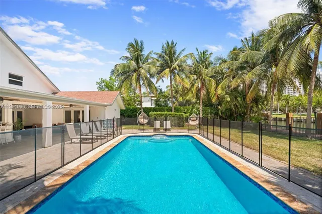 $2,975,000 | 413 Holiday Drive, Hallandale Beach, FL 33009