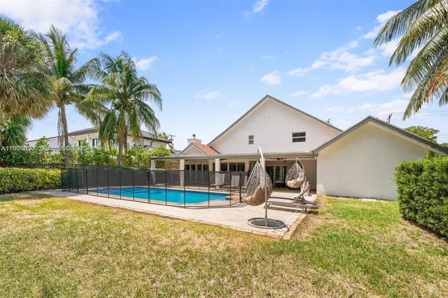 $2,975,000 | 413 Holiday Drive, Hallandale Beach, FL 33009