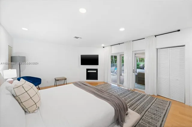 $2,975,000 | 413 Holiday Drive, Hallandale Beach, FL 33009