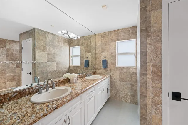 $2,975,000 | 413 Holiday Drive, Hallandale Beach, FL 33009