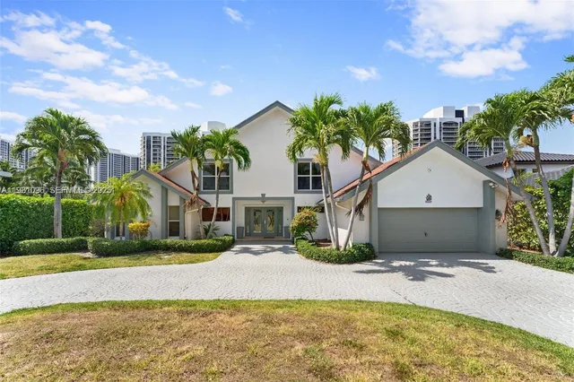 $2,975,000 | 413 Holiday Drive, Hallandale Beach, FL 33009