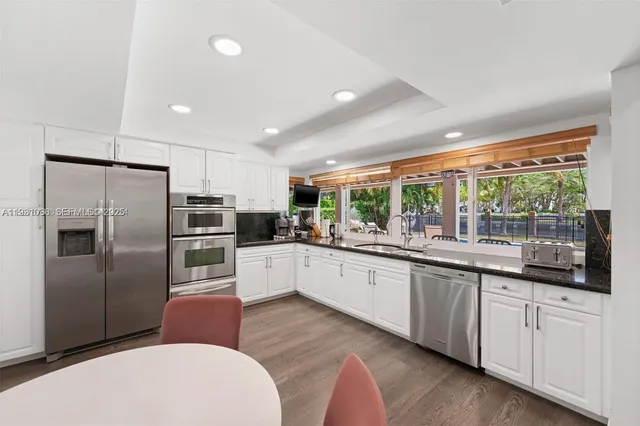 $2,975,000 | 413 Holiday Drive, Hallandale Beach, FL 33009