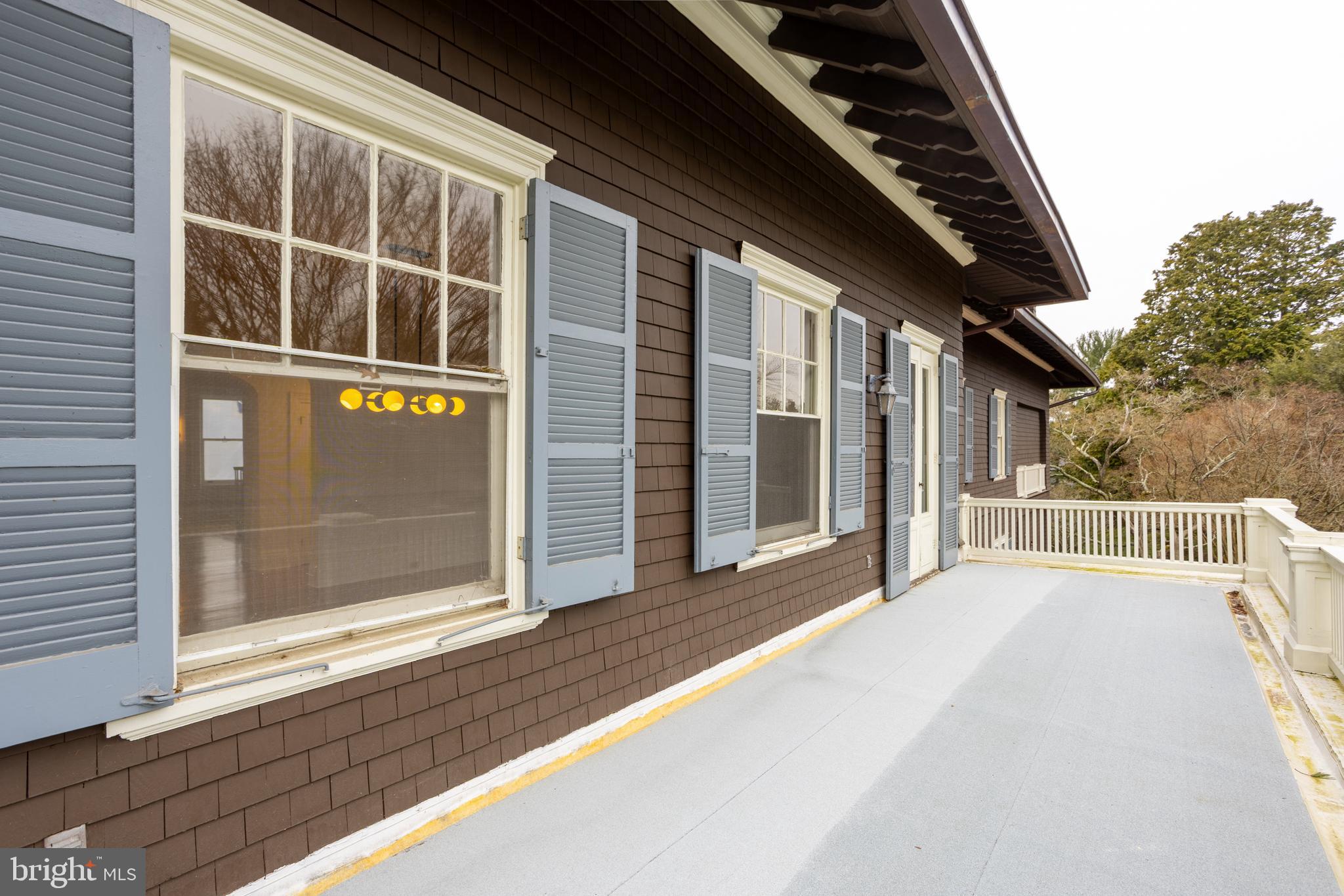 3 Devon Hill Road, Unit D4 Baltimore, MD 21210 - Photo 17 of 46 a view of pool with yard