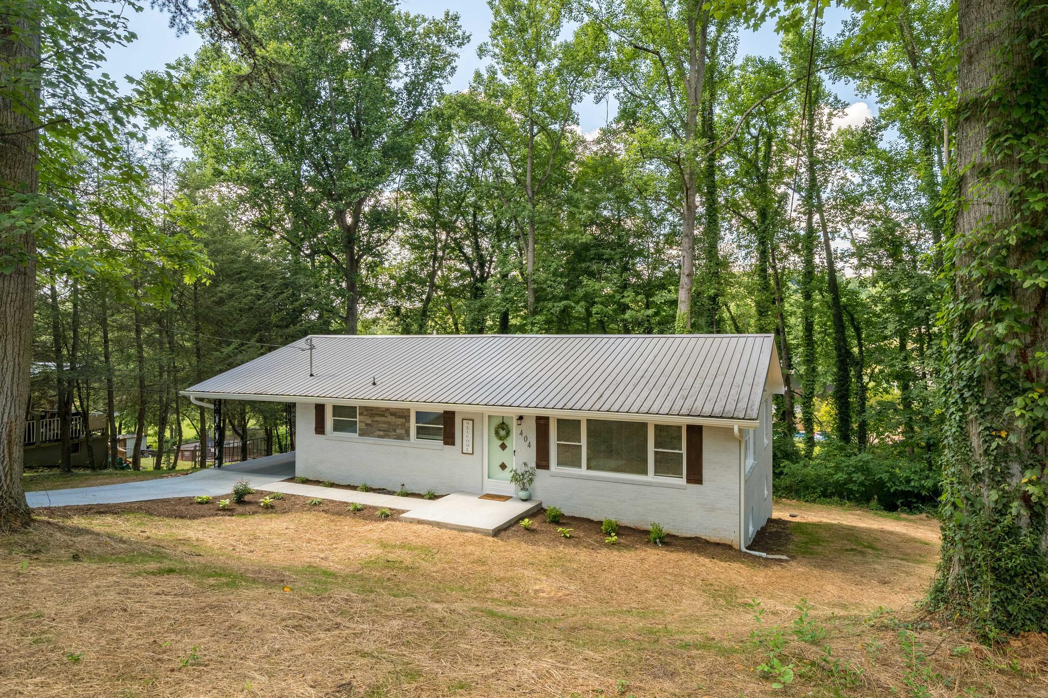 404 Mockingbird Road Bristol, TN 37620 - Photo 1 of 37 404 Mockingbird Rd 1 of 46