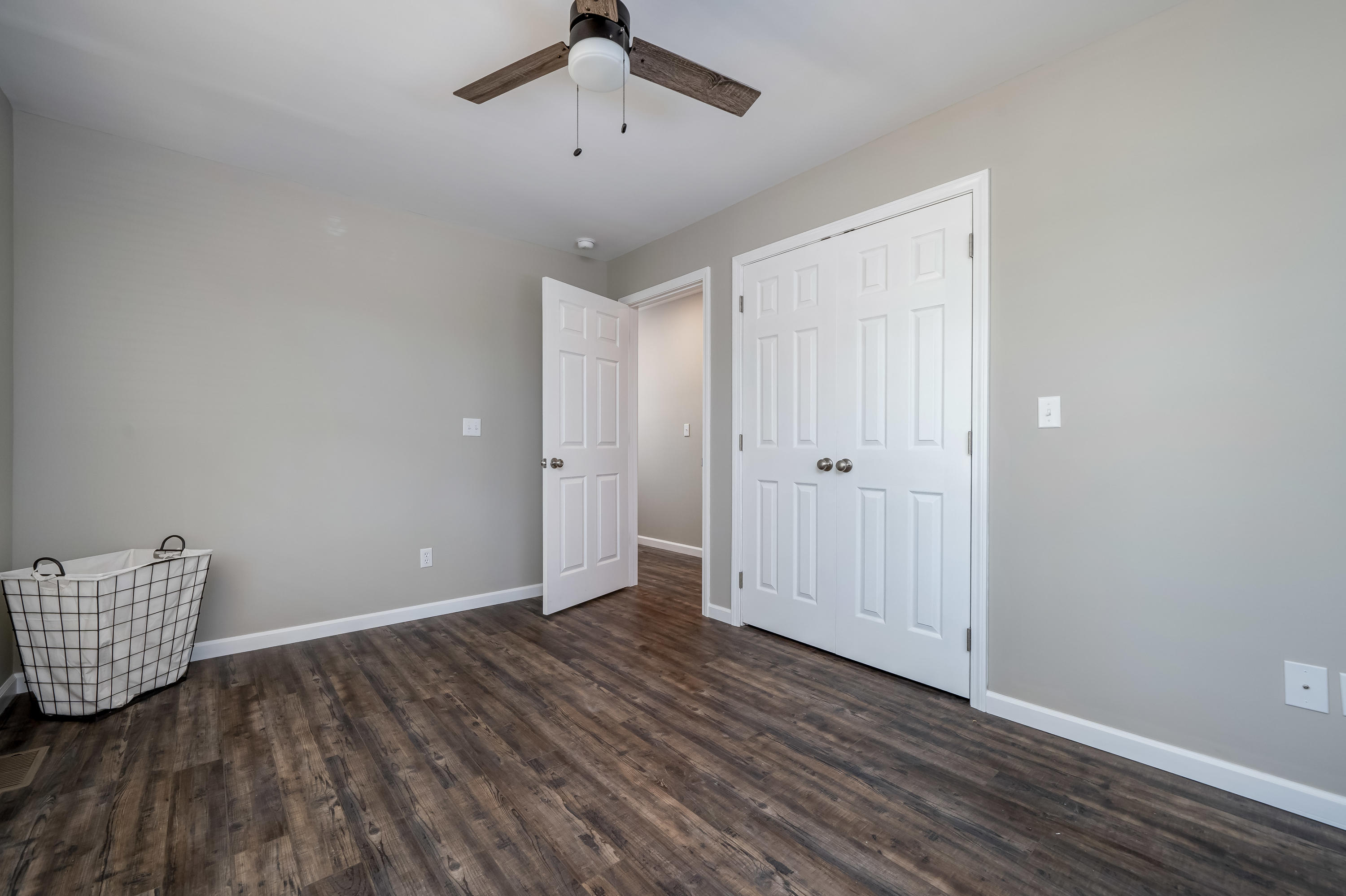 404 Mockingbird Road Bristol, TN 37620 - Photo 29 of 37 404 Mockingbird Rd 32 of 46