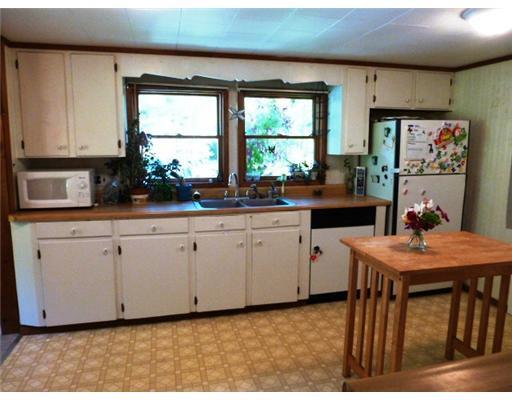 97 Plains Road Readfield, ME 04355 - Photo 3 of 8 Kitchen.