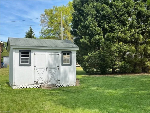 $130,000 | 313 West Monroe Street, Mayodan, NC 27027