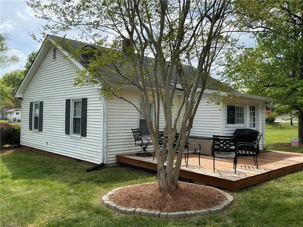 $130,000 | 313 West Monroe Street, Mayodan, NC 27027