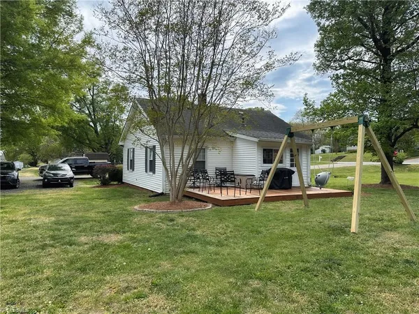 $130,000 | 313 West Monroe Street, Mayodan, NC 27027