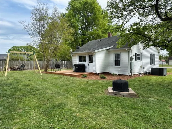 $130,000 | 313 West Monroe Street, Mayodan, NC 27027