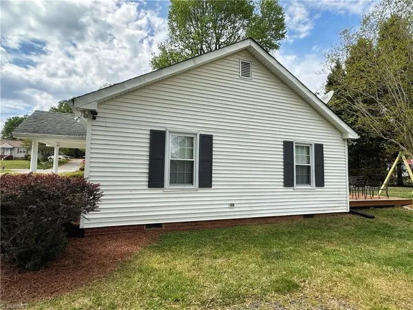 $130,000 | 313 West Monroe Street, Mayodan, NC 27027