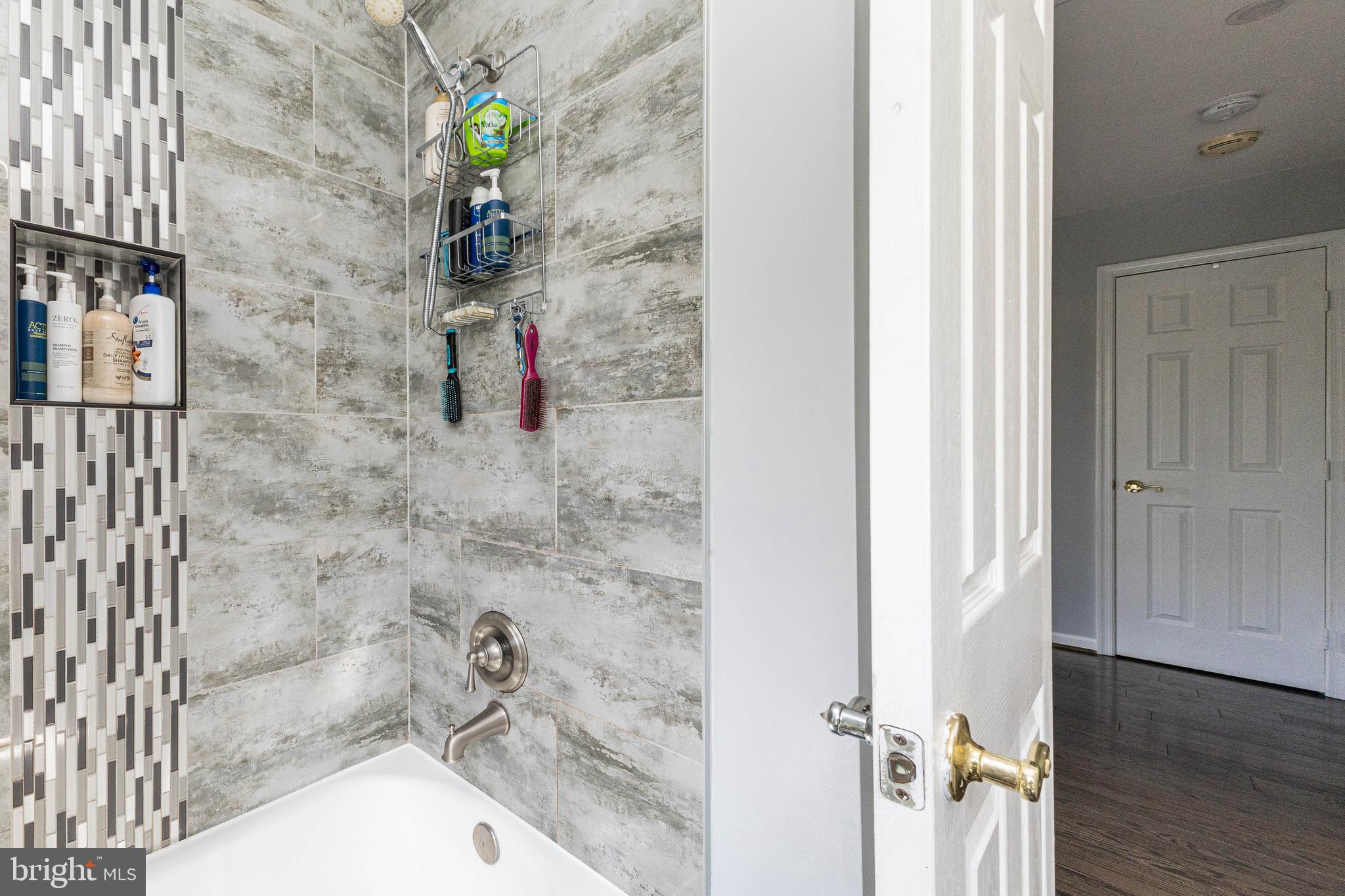 8226 Bates Road Lorton, VA 22079 - Photo 16 of 20