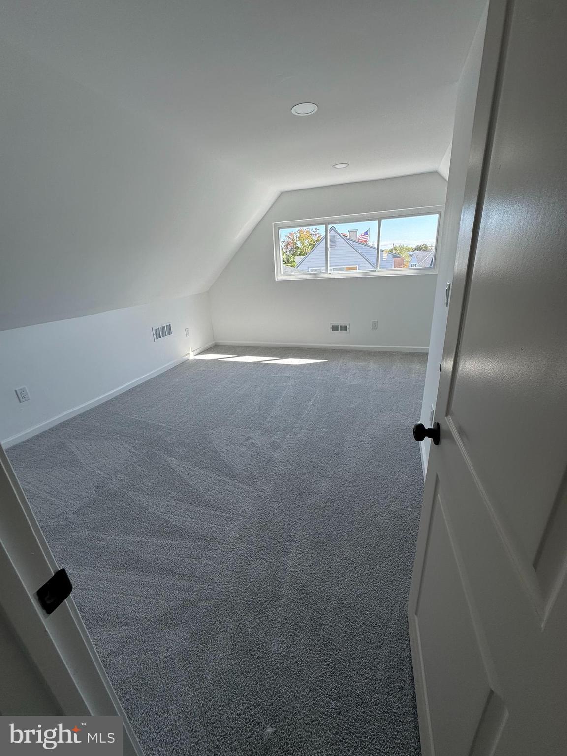 9 Middle Road Levittown, PA 19056 - Photo 25 of 29 Gallery Image 25