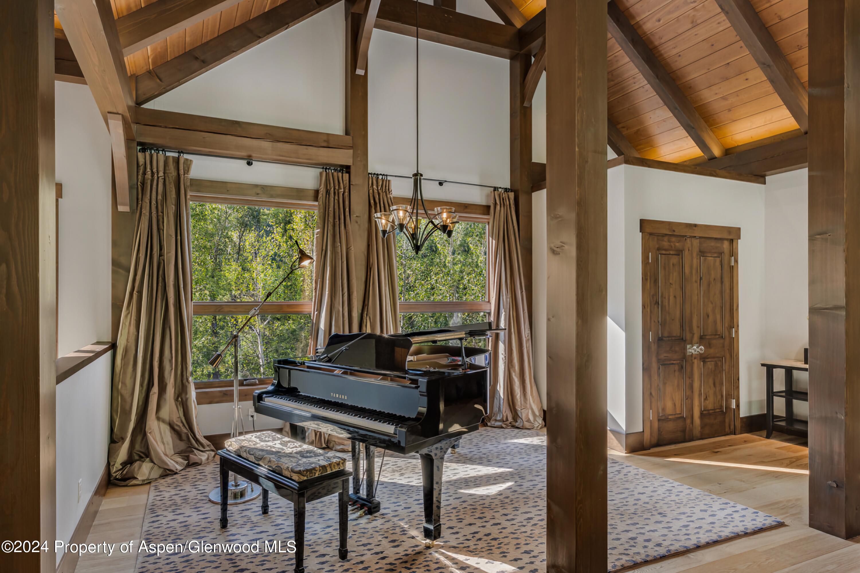 900 Dorais Way Redstone, CO 81623 - Photo 19 of 63 18-piano room-30_900