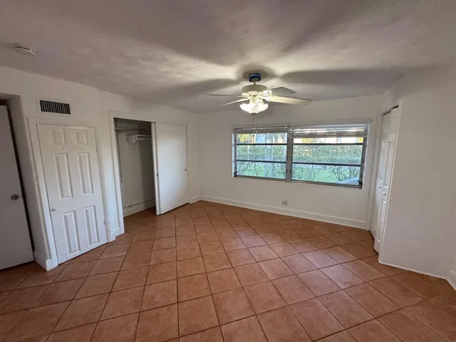 $2,300 | 4802 North Flagler Drive, Unit 1, West Palm Beach, FL 33407