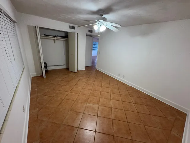 $2,300 | 4802 North Flagler Drive, Unit 1, West Palm Beach, FL 33407