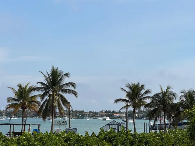 $2,300 | 4802 North Flagler Drive, Unit 1, West Palm Beach, FL 33407