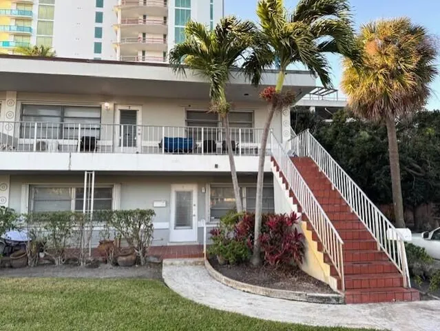 $2,300 | 4802 North Flagler Drive, Unit 1, West Palm Beach, FL 33407