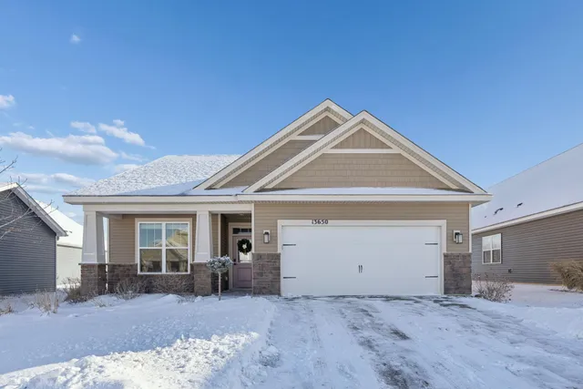 $435,000 | 13650 Applewood Trail, Rosemount, MN 55068