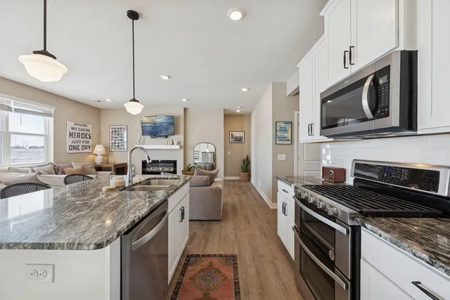 $435,000 | 13650 Applewood Trail, Rosemount, MN 55068