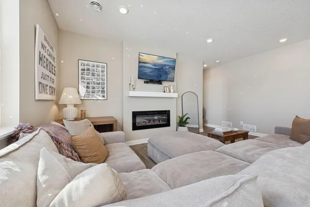 $435,000 | 13650 Applewood Trail, Rosemount, MN 55068