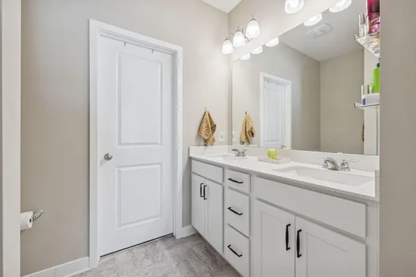 $435,000 | 13650 Applewood Trail, Rosemount, MN 55068
