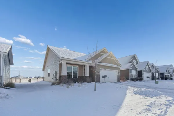 $435,000 | 13650 Applewood Trail, Rosemount, MN 55068