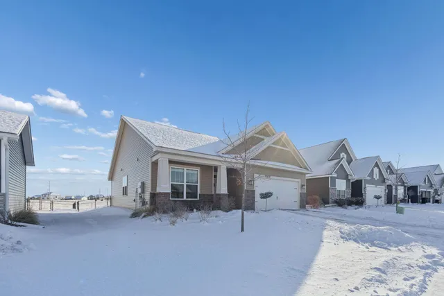 $435,000 | 13650 Applewood Trail, Rosemount, MN 55068
