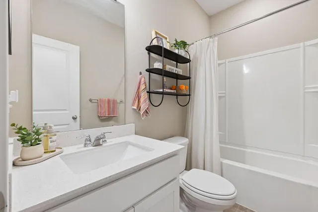 $435,000 | 13650 Applewood Trail, Rosemount, MN 55068