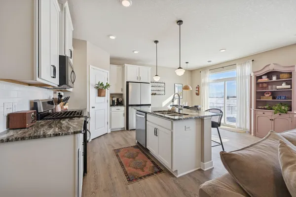 $435,000 | 13650 Applewood Trail, Rosemount, MN 55068