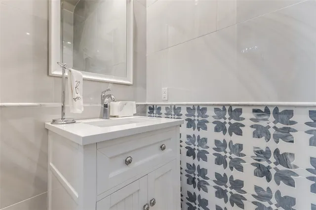 $3,500 | 1725 G Avenue, Plano, TX 75074