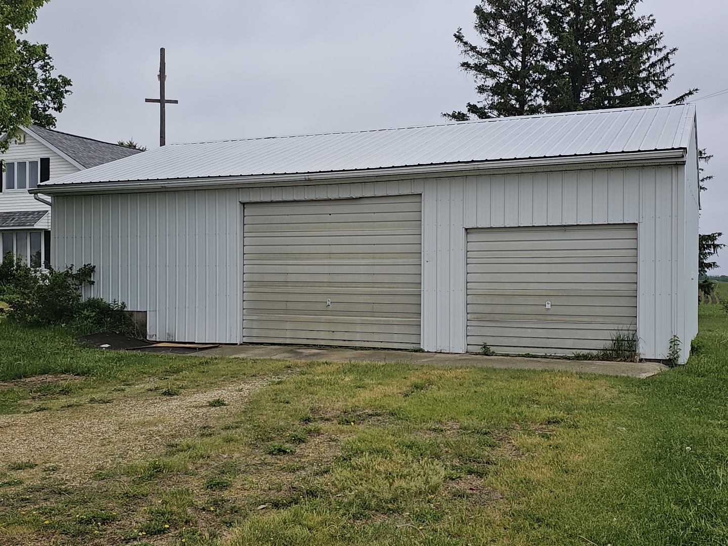 23018 Freeport Road Sterling, IL 61081 - Photo 16 of 19 a front view of house with yard