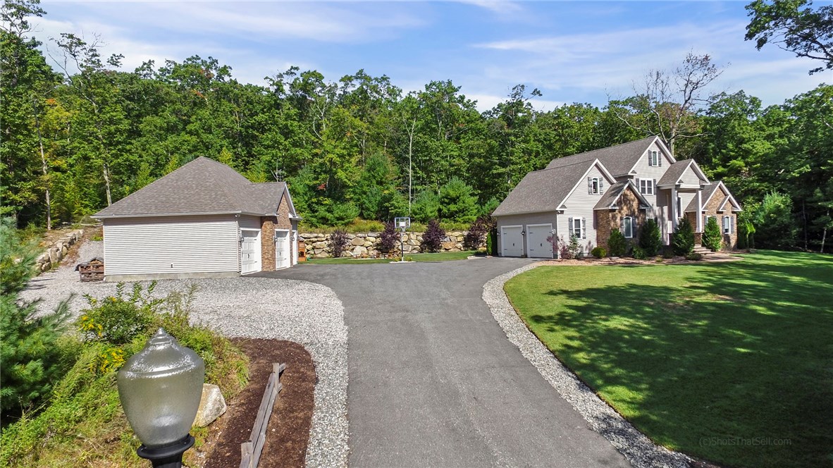 75 Matteson Road Scituate, RI 02831 - Photo 3 of 40 Driveway