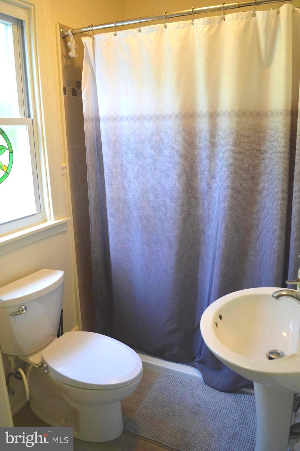 6708 Woodland Road Morningside, MD 20746 - Photo 28 of 42 Full Bathroom